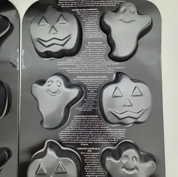 Set Of 3 WILTON Halloween Jack O Lantern Carved Pumpkin Mini Cake Pan Non Stick - Picture 7 of 7